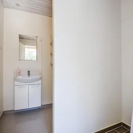 6 Bedroom Beautiful In Anholt