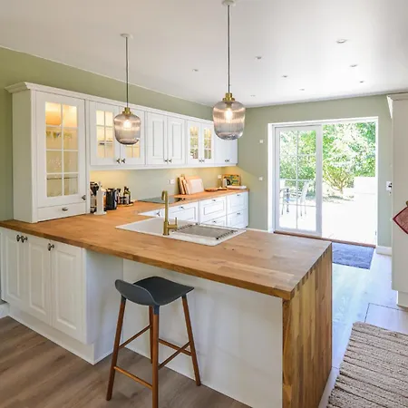 Holiday home Cozy In With Kitchen *