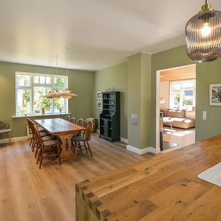 Cozy In With Kitchen Holiday home