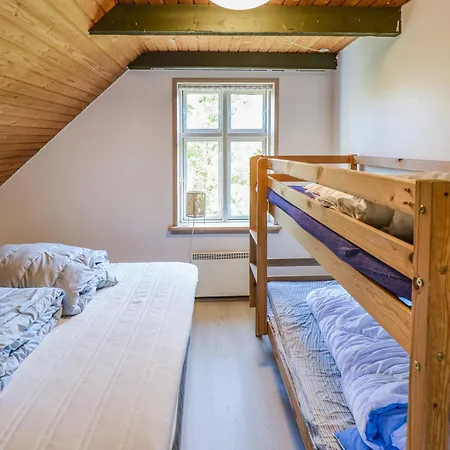 6 Bedroom Beautiful In בית נופש Anholt