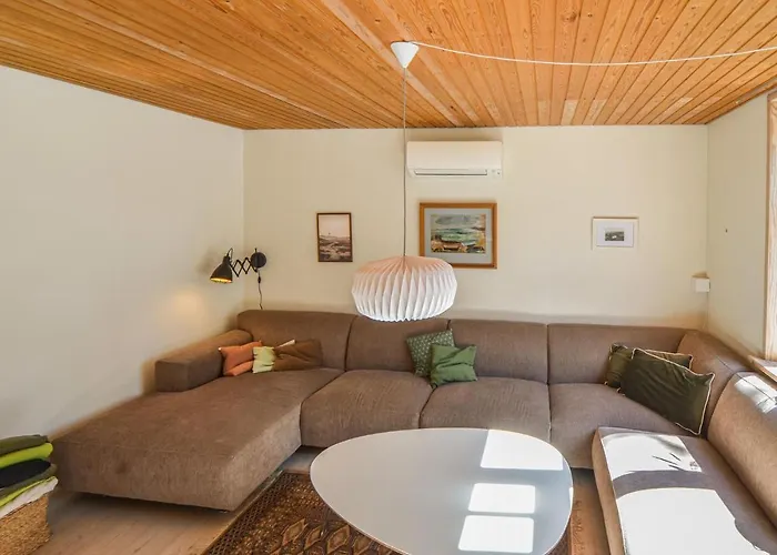 6 Bedroom Beautiful In * Anholt